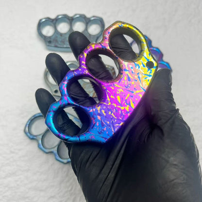 Patterned brass knuckles